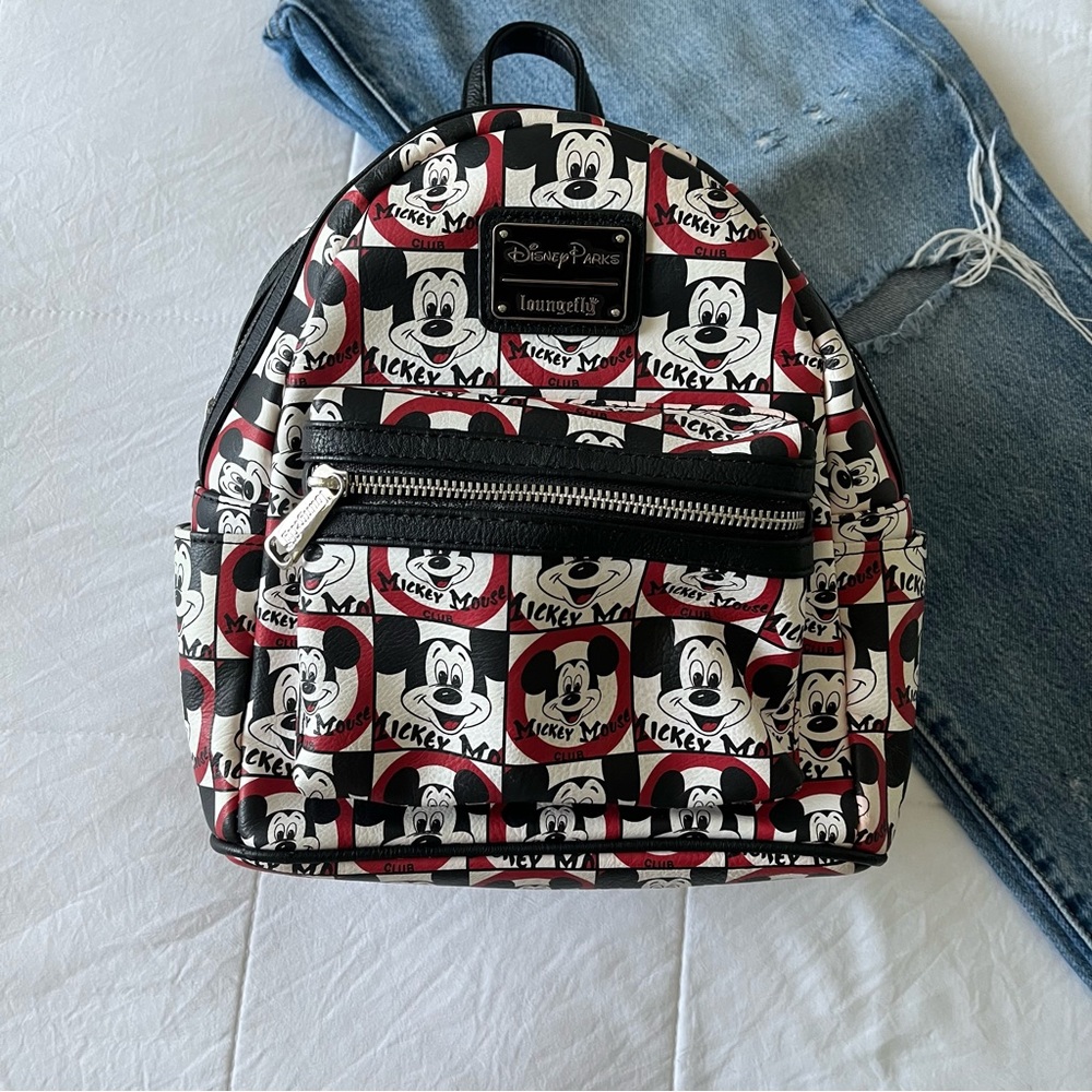 Loungelfy Disney Mickey Mouse Backpack‎